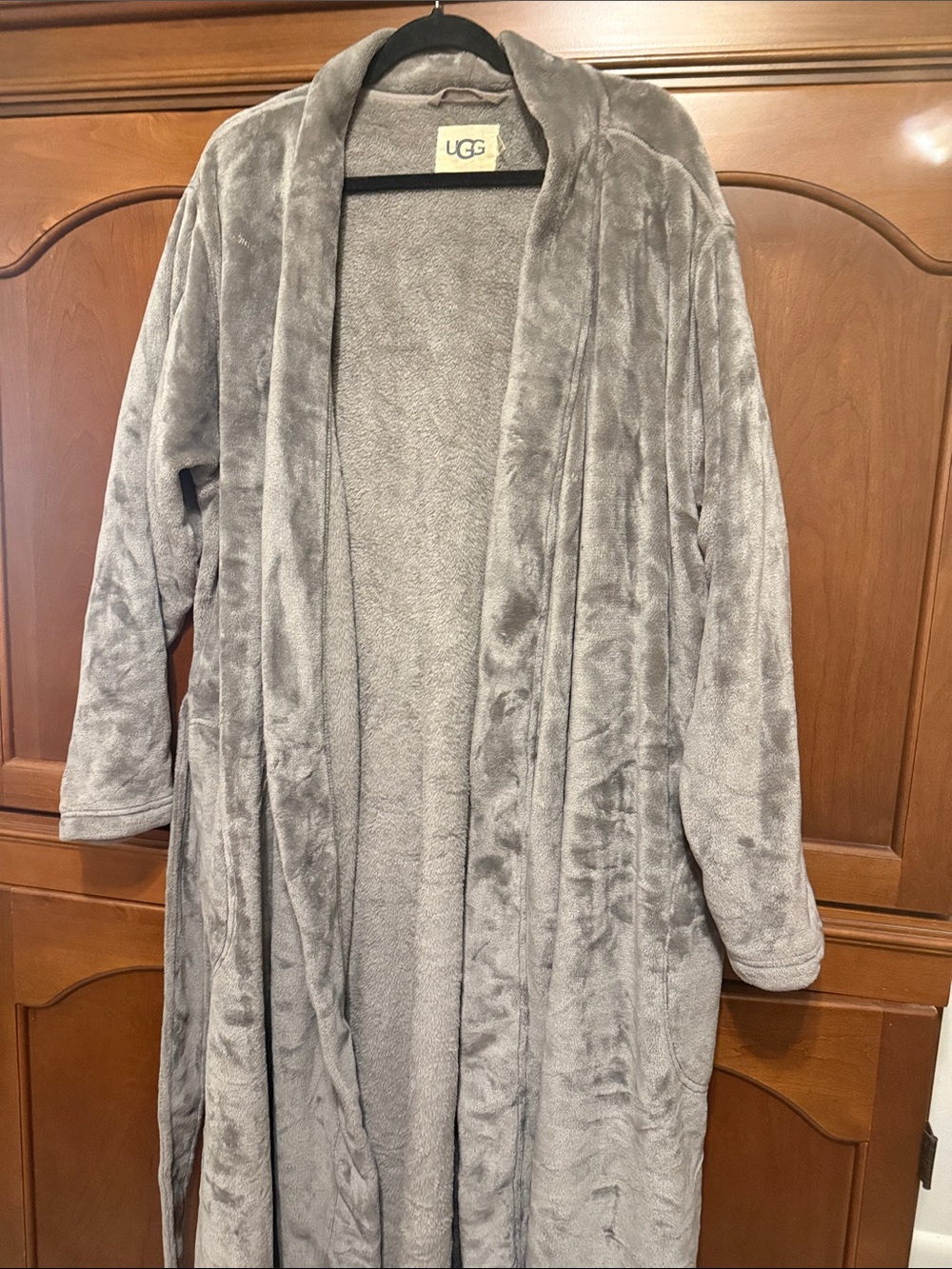 UGG Plush Light Gray Shawl-Collar Robe